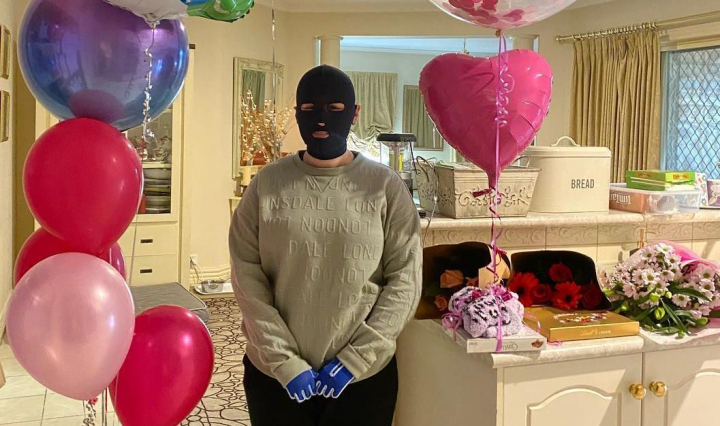 In urma unei eruptii vulcanice, a suferit arsuri ale corpului in proportie de 70%! Vezi cum arata Stephanie Coral Browitt fara masca, la mai bine de 3 ani de la cumplitul accident - FOTO In urma unei eruptii vulcanice, a suferit arsuri ale corpului in proportie de 70%! Vezi cum arata Stephanie Coral Browitt fara masca, la mai bine de 3 ani de la cumplitul accident - FOTO