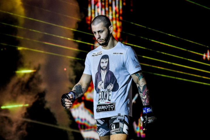 Doliu in lumea sportului! Luptatorul moldovean, Iuri Lapicus, s-a stins din viata, in urma unui accident Doliu in lumea sportului! Luptatorul moldovean, Iuri Lapicus, s-a stins din viata, in urma unui accident