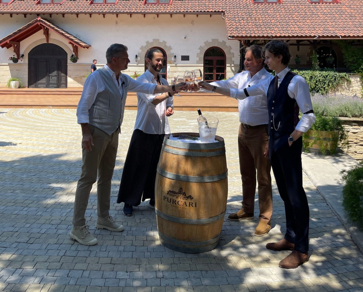 La PRO TV incepe o emisiune noua! Calatoreste cu Wine Trips Romania la 10 crame din Moldova cu 10 cei mai indragiti artisti din tara noastra 