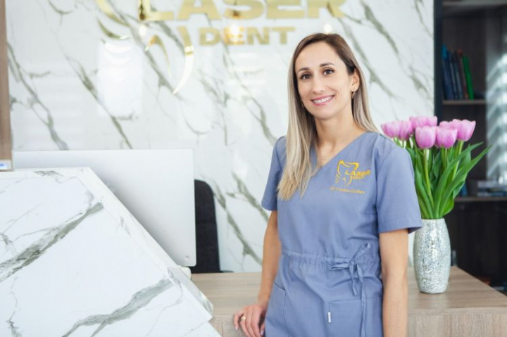 Trateaza paradontoza cu ajutorul laserului! Fondatoarea clinicii „Laser Dent”, Cristina Golban, iti exlica care sunt cauzele aparitiei acestei boli, iar Doina Danielean a incercat aceasta procedura: „Daca in trecut erau afectati mai mult pacientii in varsta, acum...” - VIDEO