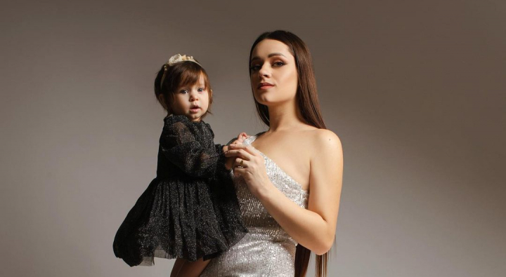 Sarbatoare in familia Danielei Cheltuitor! Fiica bloggeritei, Eva, a implinit un an: „Nu imi vine a crede ce mare e deja” - VIDEO Sarbatoare in familia Danielei Cheltuitor! Fiica bloggeritei, Eva, a implinit un an: „Nu imi vine a crede ce mare e deja” - VIDEO