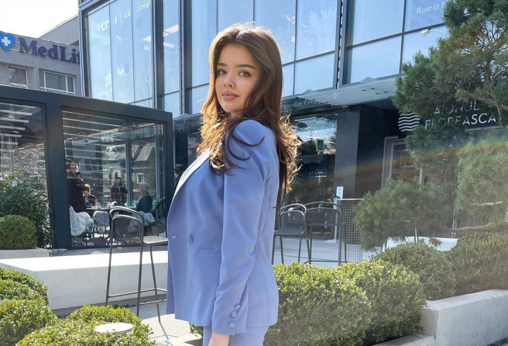 Bloggerita, Cristina Osipov, a devenit mama! Vezi cum a fost surprinsa de sotul ei cand au revenit acasa -  FOTO