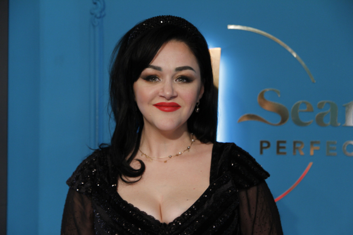 Premiera muzicala de la Lenuta Gheorghita! Artista a lansat piesa „Fa rai din ce ai!”: „Pana la urma un artist cand scrie o melodie vrea sa o asculte toata lumea, nu doar sa o fredoneze el in oglinda.” - VIDEO Premiera muzicala de la Lenuta Gheorghita! Artista a lansat piesa „Fa rai din ce ai!”: „Pana la urma un artist cand scrie o melodie vrea sa o asculte toata lumea, nu doar sa o fredoneze el in oglinda.” - VIDEO