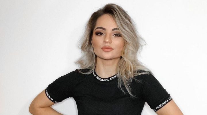 „Eu mi-am vazut fata mea noua”! Mihaela Cavcaliuc si-a facut prima operatie estetica. Vezi imaginea care i-a uimit pe internauti - FOTO „Eu mi-am vazut fata mea noua”! Mihaela Cavcaliuc si-a facut prima operatie estetica. Vezi imaginea care i-a uimit pe internauti - FOTO