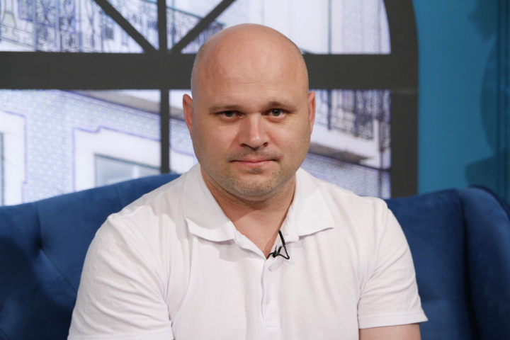 A locuit 21 de ani in Italia, dar a revenit acasa si si-a deschis propria afacere! Sergiu Mandru: „Daca ai o idee clara si insisti in ea, eu cred ca va aduce rezultat” - VIDEO A locuit 21 de ani in Italia, dar a revenit acasa si si-a deschis propria afacere! Sergiu Mandru: „Daca ai o idee clara si insisti in ea, eu cred ca va aduce rezultat” - VIDEO