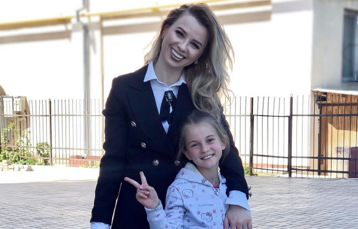 Sarbatoare in familia designerului Diana Voevutki! Fiica acesteia, Ariadna, a implinit 10 anisori: „Mi-am promis, cand erai cat un graunte, ca vom merge doar inainte...” - FOTO Sarbatoare in familia designerului Diana Voevutki! Fiica acesteia, Ariadna, a implinit 10 anisori: „Mi-am promis, cand erai cat un graunte, ca vom merge doar inainte...” - FOTO