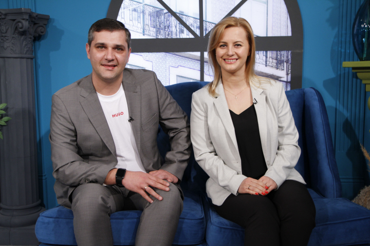 „Pentru noi acasa si la munca e un tot intreg, cand suntem la clinica, suntem la casa noastra”. Victor si Viorica Grecu - soti acasa si colegi la locul de munca - VIDEO