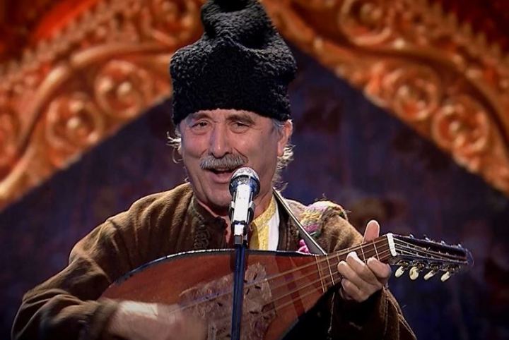 Moldovenii din ansamblul „Stefan Voda” au cucerit publicul de la Romanii au Talent cu piesa „Bordeias, bordei, bordei” - VIDEO