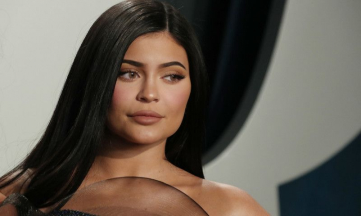 Cate operatii estetice are, de fapt, Kylie Jenner. Un medic a dezvaluit totul: „Ar trebui sa fie mai transparenta cu fanii ei” - FOTO Cate operatii estetice are, de fapt, Kylie Jenner. Un medic a dezvaluit totul: „Ar trebui sa fie mai transparenta cu fanii ei” - FOTO