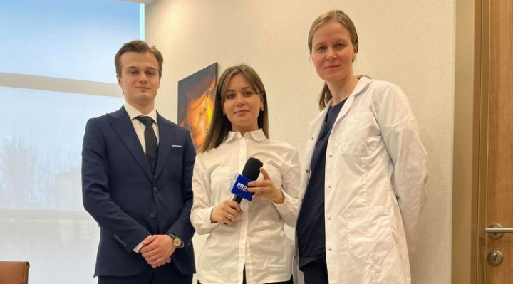 De la student la medicina, la urmatorul doctor in familie! Afla povestea tanarului, Iunis Al Faraj, care impresioneaza datorita realizarilor sale - VIDEO De la student la medicina, la urmatorul doctor in familie! Afla povestea tanarului, Iunis Al Faraj, care impresioneaza datorita realizarilor sale - VIDEO