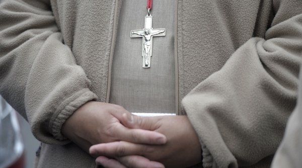 S-a retras la manastire de la 17 ani! Vezi istoria Calugarului Andrei, care a ales o alta viata: „Parintii au fost dirigintii in viata mea duhovniceasca...” - VIDEO S-a retras la manastire de la 17 ani! Vezi istoria Calugarului Andrei, care a ales o alta viata: „Parintii au fost dirigintii in viata mea duhovniceasca...” - VIDEO