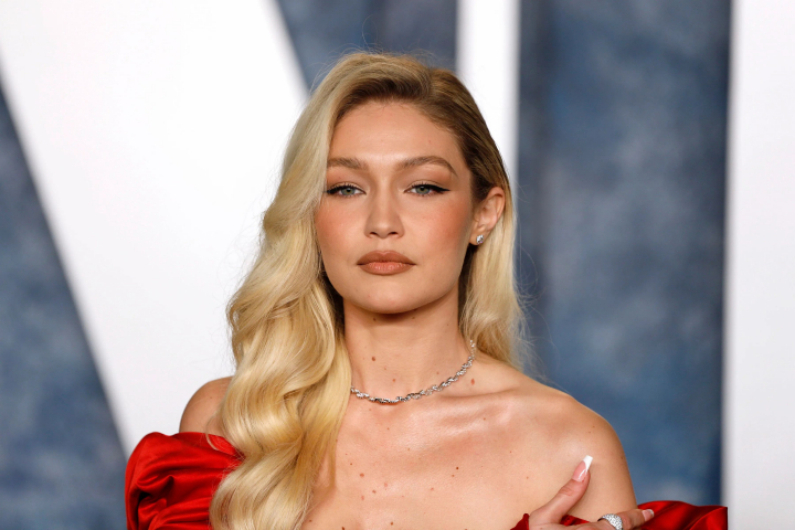 Fiica lui Gigi Hadid, copia fidela a mamei sale. Vezi cum au fost fotografiate cele doua - FOTO Fiica lui Gigi Hadid, copia fidela a mamei sale. Vezi cum au fost fotografiate cele doua - FOTO