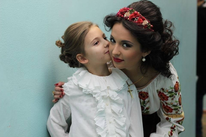 Fiica Doinei Sulac a implinit 18 ani! Vezi cum arata acum Nicoleta si ce mesaj de felicitare i-a scris mama ei - FOTO Fiica Doinei Sulac a implinit 18 ani! Vezi cum arata acum Nicoleta si ce mesaj de felicitare i-a scris mama ei - FOTO