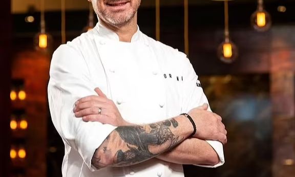 Unul dintre cei mai cunoscuti jurati „Masterchef” a murit. Fanii sunt in stare de soc - FOTO Unul dintre cei mai cunoscuti jurati „Masterchef” a murit. Fanii sunt in stare de soc - FOTO