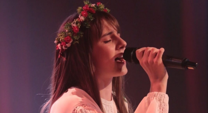 Moldoveanca Madalina Lungu - pe scena de la Sanremo! Cum se pregateste tanara de festival: „Trebuie sa atrag atentia nu doar prin talentul meu, dar si prin tinuta” - VIDEO Moldoveanca Madalina Lungu - pe scena de la Sanremo! Cum se pregateste tanara de festival: „Trebuie sa atrag atentia nu doar prin talentul meu, dar si prin tinuta” - VIDEO