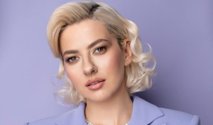 Lidia Buble, condamnata definitiv la inchisoare, dupa ce a mituit doi politisti! - FOTO Lidia Buble, condamnata definitiv la inchisoare, dupa ce a mituit doi politisti! - FOTO