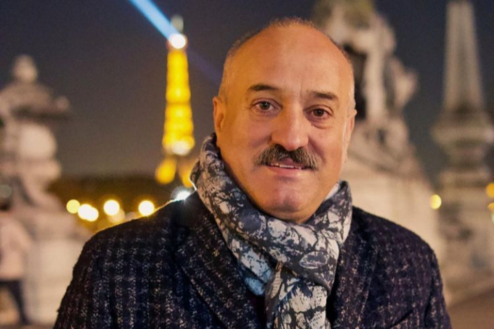 La 60 de ani, alaturi de spectatori! Gheorghe Topa si-a adunat colegii si prietenii si a organizat un concert jubiliar: „Nu puteam sa lipsesc azi...” - VIDEO La 60 de ani, alaturi de spectatori! Gheorghe Topa si-a adunat colegii si prietenii si a organizat un concert jubiliar: „Nu puteam sa lipsesc azi...” - VIDEO