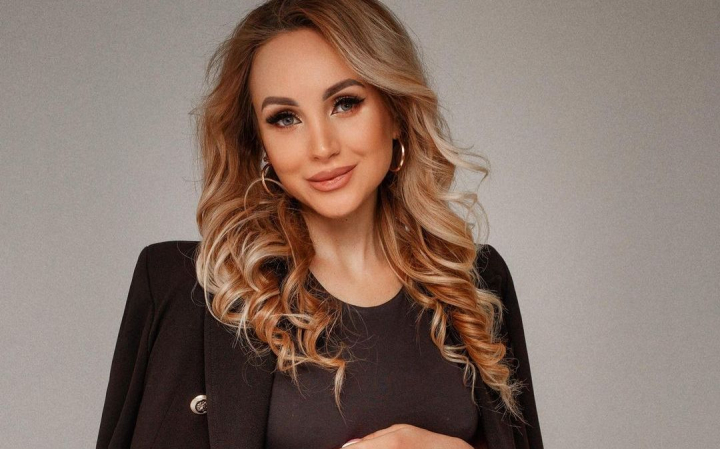 Katalina Rusu – prima aparitie publica dupa a treia sarcina! Vezi cat de bine arata mamica de fete: „Nu tin diete, pentru ca...” - VIDEO Katalina Rusu – prima aparitie publica dupa a treia sarcina! Vezi cat de bine arata mamica de fete: „Nu tin diete, pentru ca...” - VIDEO