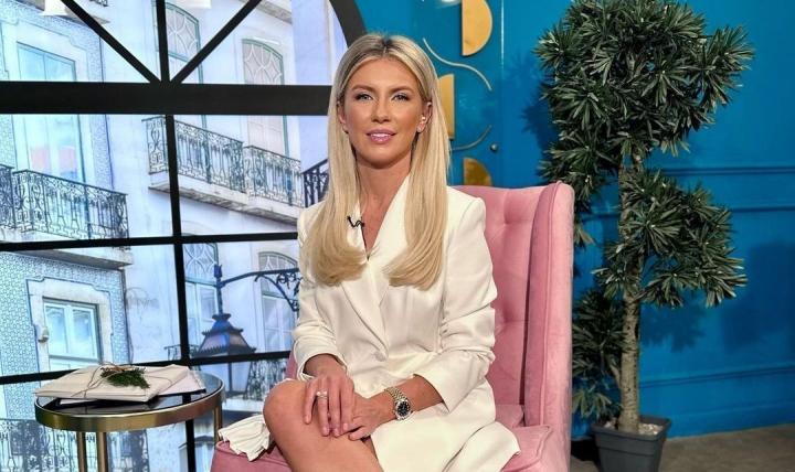 A rascolit prin amintiri si le-a aratat fanilor poze din trecut! Vezi cum arata prezentatoarea Pro TV, Olga Tapordei acum 8 ani - FOTO/VIDEO A rascolit prin amintiri si le-a aratat fanilor poze din trecut! Vezi cum arata prezentatoarea Pro TV, Olga Tapordei acum 8 ani - FOTO/VIDEO