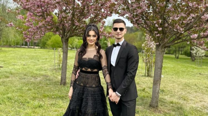 Cei mai veseli nasi din showbiz! Mihaela Tabura si sotul ei au participat la o nunta de vis: „Se simte diferit de emotiile cand eram noi miri...” - VIDEO Cei mai veseli nasi din showbiz! Mihaela Tabura si sotul ei au participat la o nunta de vis: „Se simte diferit de emotiile cand eram noi miri...” - VIDEO