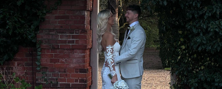 Reactia unei mirese, dupa ce a fost criticata pentru rochia aleasa in ziua cea mare: „Nu a fost ciudat sa mergi asa in fata familiei?” - FOTO/VIDEO Reactia unei mirese, dupa ce a fost criticata pentru rochia aleasa in ziua cea mare: „Nu a fost ciudat sa mergi asa in fata familiei?” - FOTO/VIDEO