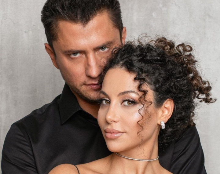 Zepyur Brutyan - silueta de invidiat la doua saptamani dupa ce a nascut! Sotia lui Pavel Priluchnii a publicat o fotografie alaturi de fiul ei - FOTO Zepyur Brutyan - silueta de invidiat la doua saptamani dupa ce a nascut! Sotia lui Pavel Priluchnii a publicat o fotografie alaturi de fiul ei - FOTO