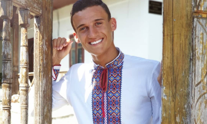 Vinuri alese, bucate traditionale si dispozitie buna! Gabriel Nebunu, noul invitat al emisiunii „Wine Trips Romania”! Vezi ce vinarie a descoperit artistul, alaturi de Sergiu Nedelea - VIDEO Vinuri alese, bucate traditionale si dispozitie buna! Gabriel Nebunu, noul invitat al emisiunii „Wine Trips Romania”! Vezi ce vinarie a descoperit artistul, alaturi de Sergiu Nedelea - VIDEO