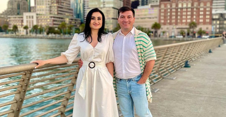 Costi Burlacu si Corina Tepes au lansat o piesa de Ziua Familiei: „Ca intotdeauna ajungeti la sufletele noastre” - VIDEO Costi Burlacu si Corina Tepes au lansat o piesa de Ziua Familiei: „Ca intotdeauna ajungeti la sufletele noastre” - VIDEO