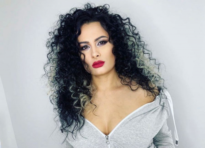 Ina Terescenco - deranjata de mesajele rautacioase, la adresa familiei ei! „Nu comentati daca nu stiti viata personala” - FOTO/VIDEO Ina Terescenco - deranjata de mesajele rautacioase, la adresa familiei ei! „Nu comentati daca nu stiti viata personala” - FOTO/VIDEO