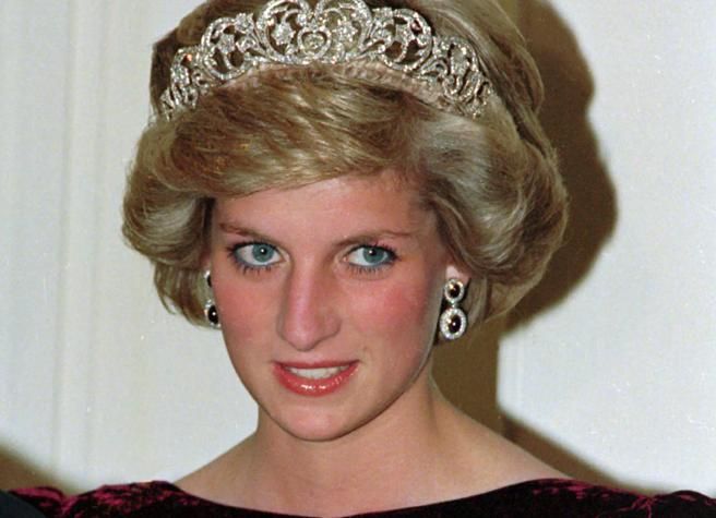 Lady D si-a prevestit moartea? „Ma vor ucide”
Lady D si-a prevestit moartea? „Ma vor ucide”