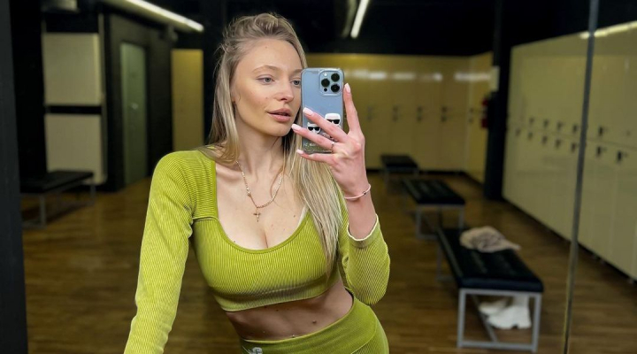 Nu ai reusit sa slabesti pentru sezonul estival? Antrenoarea de fitness Cristina Burdulescu iti prezinta 5 exercitii cardio care te pot ajuta sa scapi de kilogramele nedorite - VIDEO Nu ai reusit sa slabesti pentru sezonul estival? Antrenoarea de fitness Cristina Burdulescu iti prezinta 5 exercitii cardio care te pot ajuta sa scapi de kilogramele nedorite - VIDEO