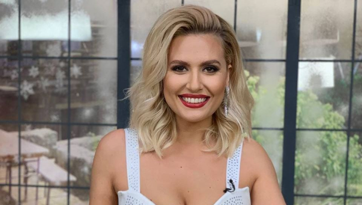 Inca un vis a devenit realitate! Dianna Rotaru a absolvit masteratul. Vezi in ce domeniu s-a specializat interpreta - VIDEO Inca un vis a devenit realitate! Dianna Rotaru a absolvit masteratul. Vezi in ce domeniu s-a specializat interpreta - VIDEO