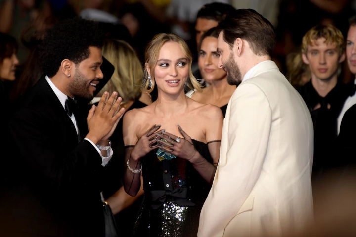 Fiica lui Johnny Depp, asemanare izbitoare cu mama sa, Vanessa Paradis! Lily-Rose, superba la Cannes Fiica lui Johnny Depp, asemanare izbitoare cu mama sa, Vanessa Paradis! Lily-Rose, superba la Cannes