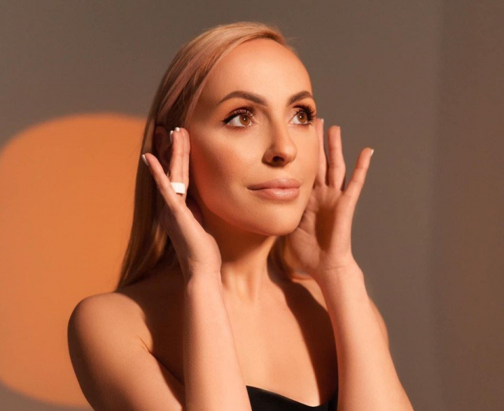 FASHION FRIDAY cu Xenia Bugneac: Fusta maxi, cel mai HOT trend 2023 FASHION FRIDAY cu Xenia Bugneac: Fusta maxi, cel mai HOT trend 2023