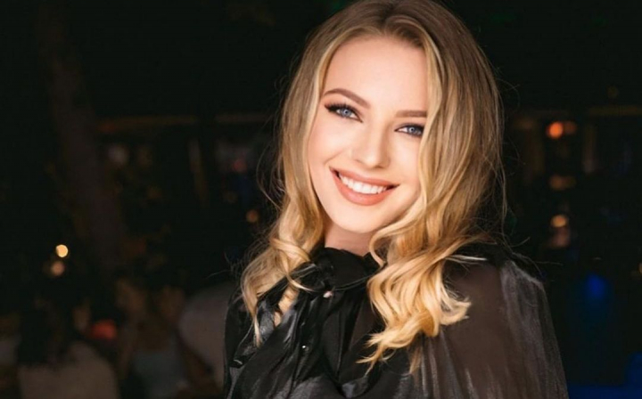 „Mirii care au primit certificatul de divort mai rapid ca pozele de la nunta”. Marcela Paladi - in rochie de mireasa. Vezi cum arata tanara in ziua nuntii sale - FOTO „Mirii care au primit certificatul de divort mai rapid ca pozele de la nunta”. Marcela Paladi - in rochie de mireasa. Vezi cum arata tanara in ziua nuntii sale - FOTO