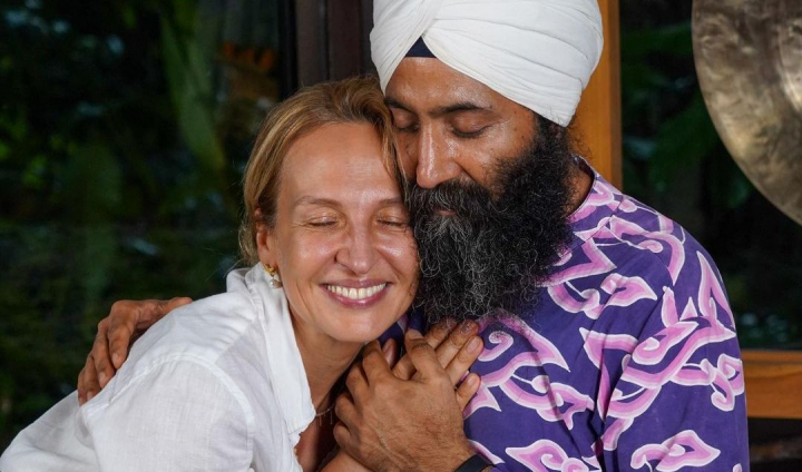 Sanda Diviricean - revenire spectaculoasa de la Bali! Psihologul a organizat un eveniment de suflet alaturi de maestrul indian Punnu Wasu: „Si-a schimbat programul pentru a ajunge la noi” - VIDEO Sanda Diviricean - revenire spectaculoasa de la Bali! Psihologul a organizat un eveniment de suflet alaturi de maestrul indian Punnu Wasu: „Si-a schimbat programul pentru a ajunge la noi” - VIDEO