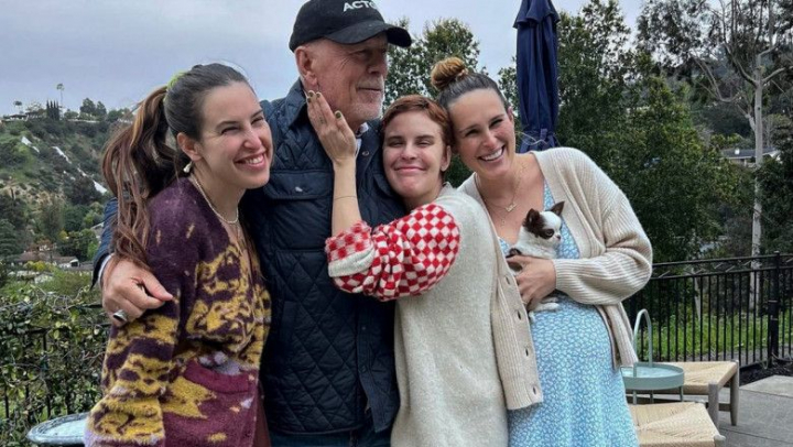 Interviu emotionant al fiicei lui Bruce Willis despre boala actorului: „Stiu ca ceva nu era in regula de mult timp” Interviu emotionant al fiicei lui Bruce Willis despre boala actorului: „Stiu ca ceva nu era in regula de mult timp”