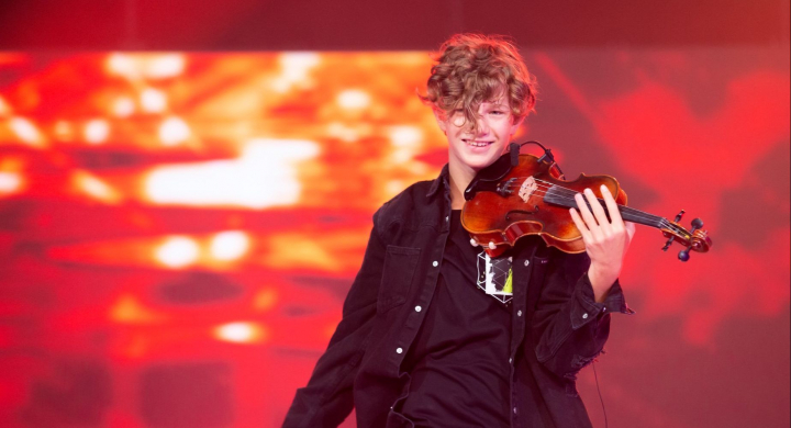 Mandria familiei Advahov! Catalin Advahov a facut furori la show-ul „Goldene Note 2023” de la Viena - VIDEO Mandria familiei Advahov! Catalin Advahov a facut furori la show-ul „Goldene Note 2023” de la Viena - VIDEO