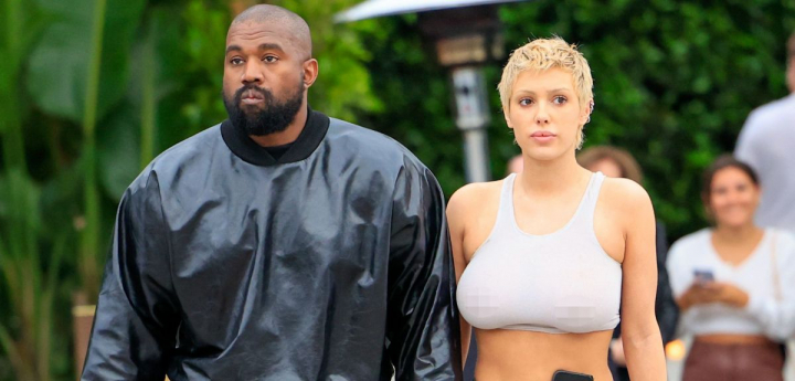 Nimic ciudat aici! Doar o iesire banala la biserica pentru Kanye West si sotia sa. Enoriasii, socati - FOTO Nimic ciudat aici! Doar o iesire banala la biserica pentru Kanye West si sotia sa. Enoriasii, socati - FOTO