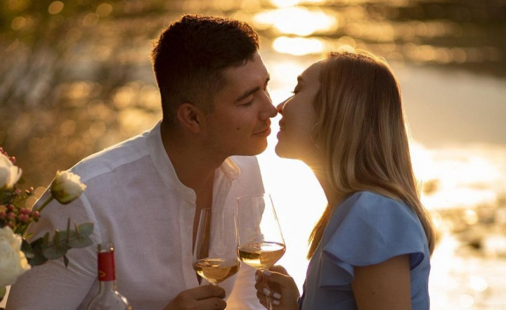 „Of, Cristi, unde te uiti?” Cum a reactionat familia bloggeritei Katy Black cand a aflat ca este in asteptarea celui de-al patrulea copil. Vezi momentul - VIDEO 