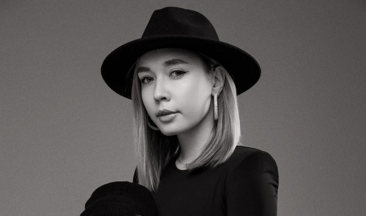 Vacanta de vis! Vezi in ce tara a plecat bloggerita Katy Black alaturi de sot, socri si cei trei copii - VIDEO Vacanta de vis! Vezi in ce tara a plecat bloggerita Katy Black alaturi de sot, socri si cei trei copii - VIDEO