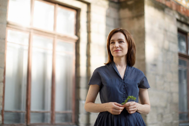 Tinuta purtata de Maia Sandu pentru Summitul European a fost in limita protocolara corecta? Afla raspunsul de la Ariana Trofim: „Verde pal pe care l-a imbracat semnifica...” - VIDEO