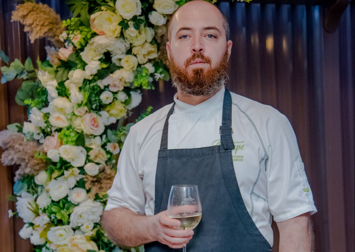 Mic dejun sanatos si delicios in doar 10 minute! Bucatarul sef Alexandr Remezov iti prezinta reteta perfecta - VIDEO Mic dejun sanatos si delicios in doar 10 minute! Bucatarul sef Alexandr Remezov iti prezinta reteta perfecta - VIDEO