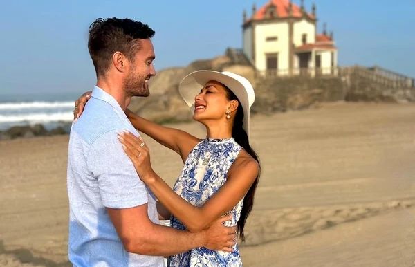 Nicole Scherzinger s-a logodit, iar momentul a fost surprins in fotografii