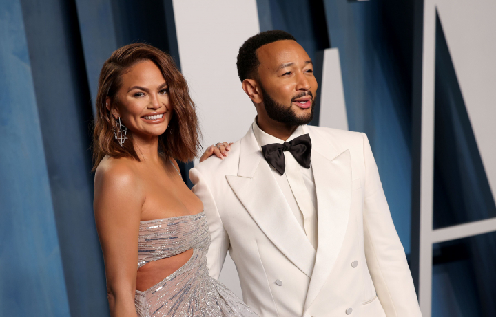 Chrissy Teigen si John Legend au devenit parinti pentru a patra oara. Ce semnificatie are numele baietelului - FOTO/VIDEO Chrissy Teigen si John Legend au devenit parinti pentru a patra oara. Ce semnificatie are numele baietelului - FOTO/VIDEO