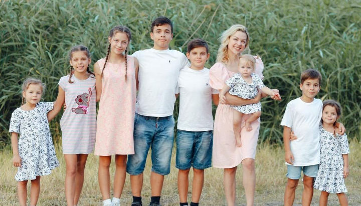 Sarbatoare in familia Carnat! Mateo a implinit 13 ani. Vezi cum a fost surprins dis de dimineata de catre cei dragi - FOTO/VIDEO Sarbatoare in familia Carnat! Mateo a implinit 13 ani. Vezi cum a fost surprins dis de dimineata de catre cei dragi - FOTO/VIDEO