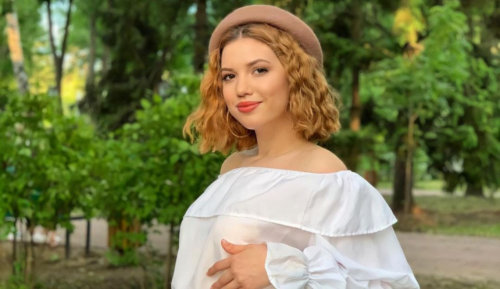 De la roscat, la blond! Ginia, schimbare radicala de look: „Incep un capitol nou si aceasta schimbare are menirea de a...” - VIDEO De la roscat, la blond! Ginia, schimbare radicala de look: „Incep un capitol nou si aceasta schimbare are menirea de a...” - VIDEO