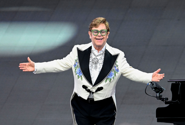 Elton John si-a anuntat retragerea, dupa un concert memorabil.: „Am avut o cariera minunata...” - VIDEO Elton John si-a anuntat retragerea, dupa un concert memorabil.: „Am avut o cariera minunata...” - VIDEO