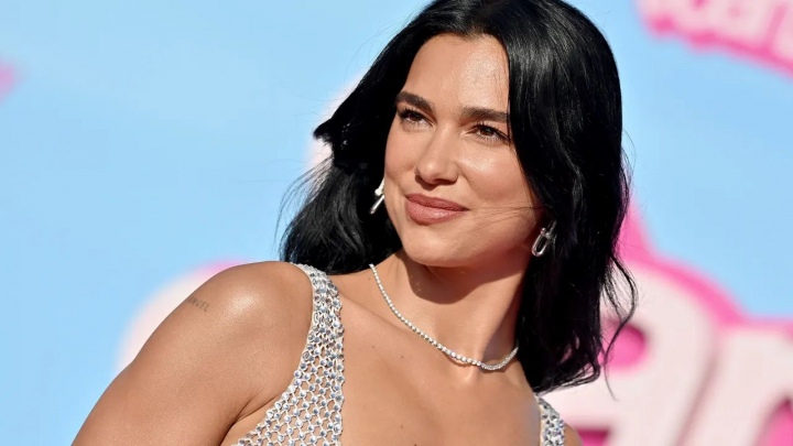Dua Lipa, aparitie de senzatie la premiera filmului Barbie - FOTO Dua Lipa, aparitie de senzatie la premiera filmului Barbie - FOTO