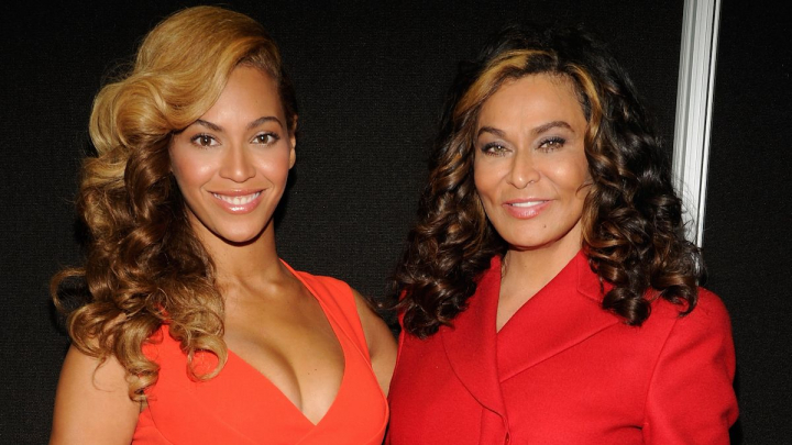 Mama lui Beyonce, Tina Knowles, victima unui jaf. Suma impresionanta care i s-a furat din locuinta Mama lui Beyonce, Tina Knowles, victima unui jaf. Suma impresionanta care i s-a furat din locuinta